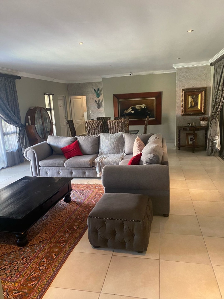 To Let 4 Bedroom Property for Rent in Birdwood Estate North West